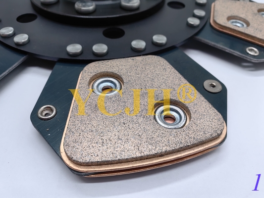 CLUTCH DISC 4998869 5116052 5121926 5126012 5144710 5145718 328018510 5016069 Luk قطع غيار الجرار المزود
